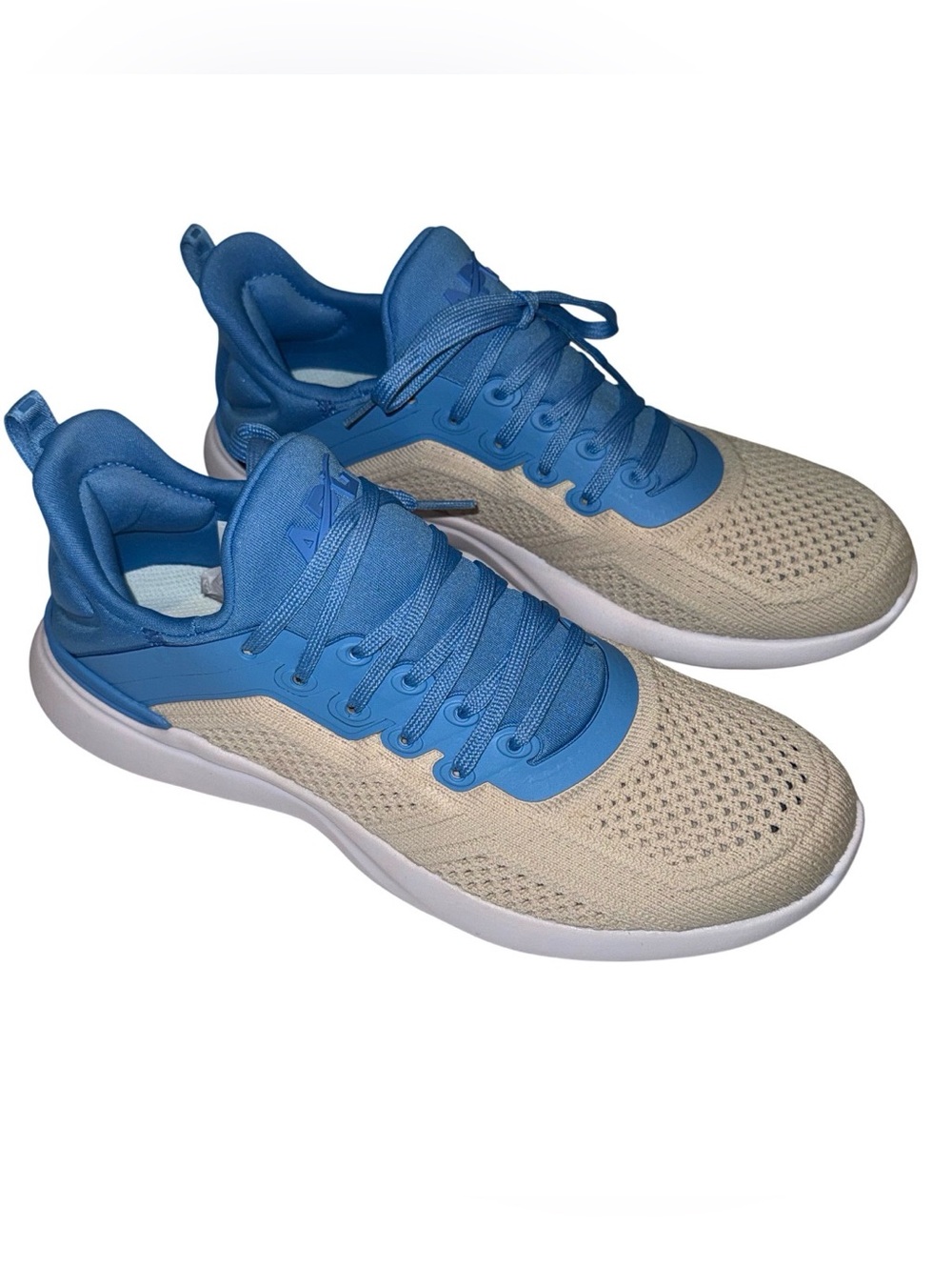NEW APL Techloom Tracer Knit Coastal Blue White Sneakers Running Gym Colorblock